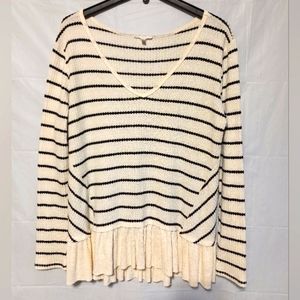 Maurices EUC Women's Winter White with Black Skinny Stripes, Sz Large